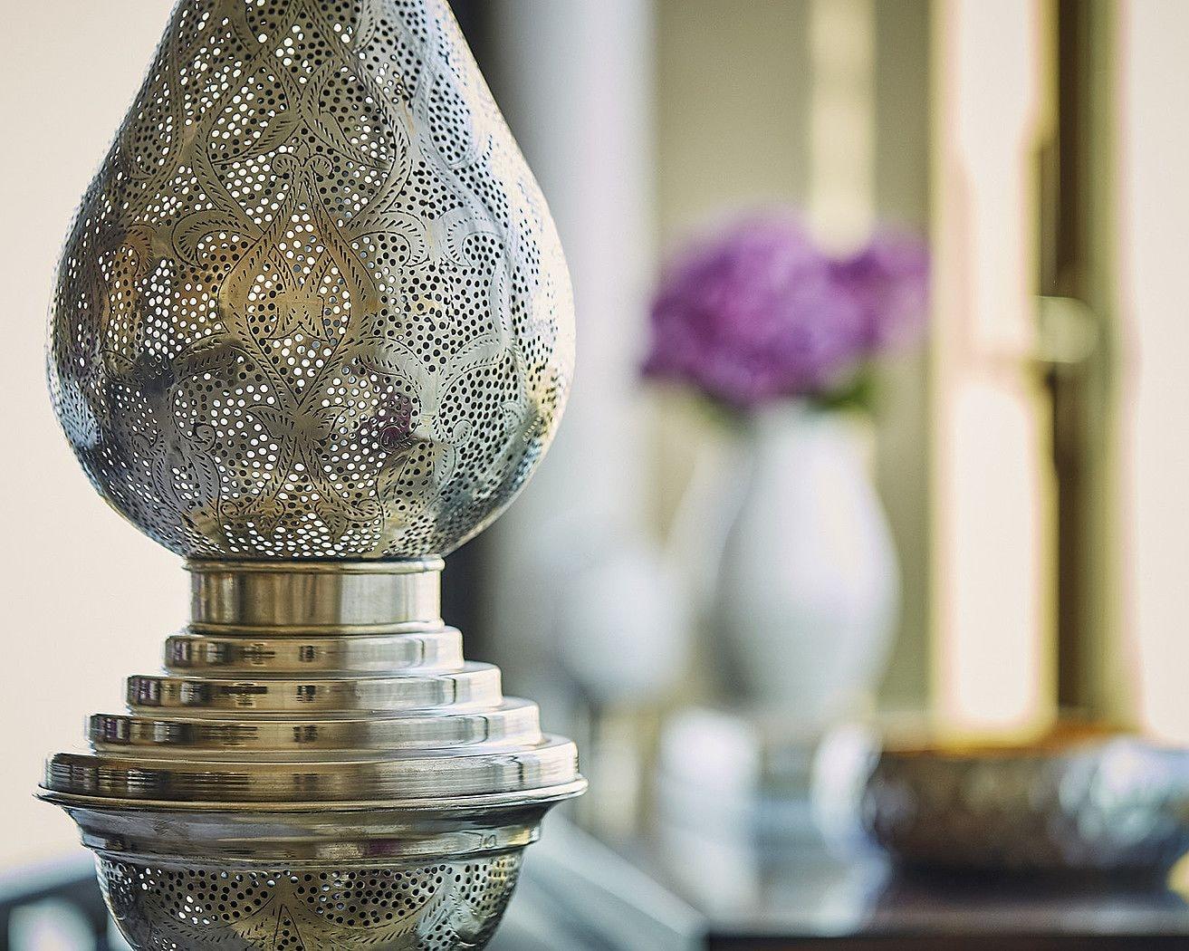 Four Seasons Hotel Casablanca Exterior foto A Moroccan candle holder