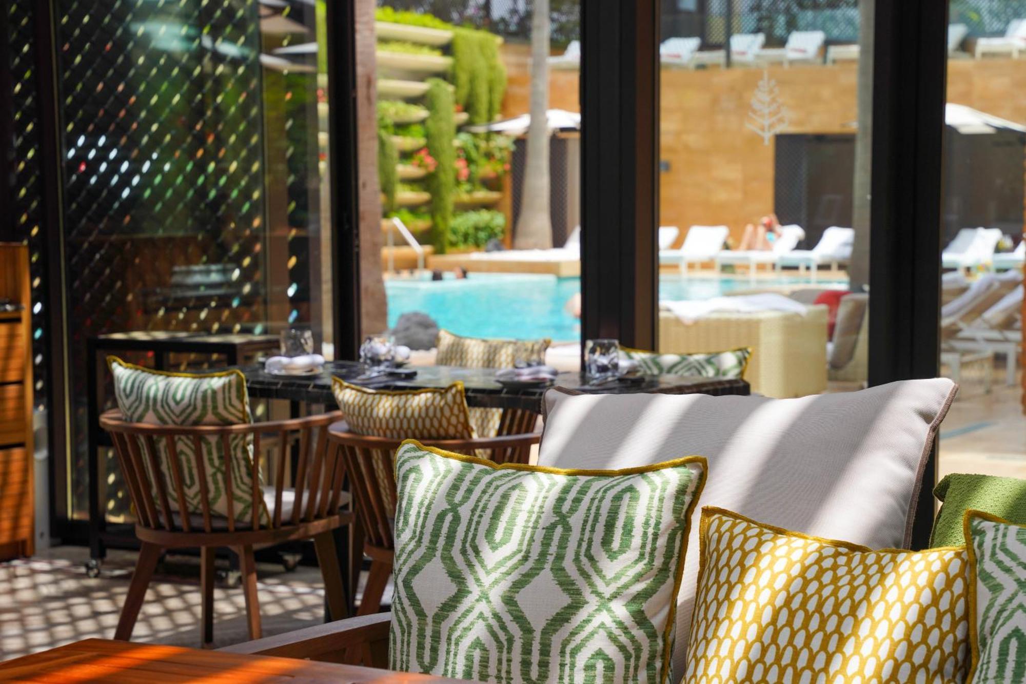 Four Seasons Hotel Casablanca Exterior foto The Pool Bar