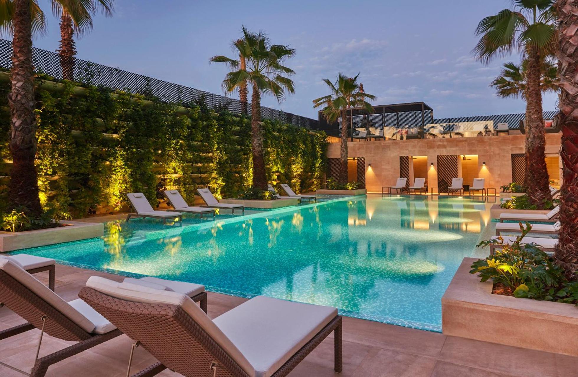 Four Seasons Hotel Casablanca Exterior foto The swimming pool at the hotel